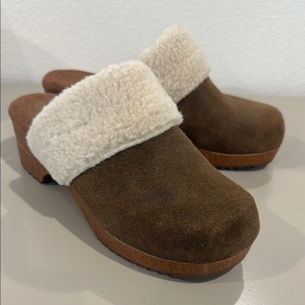 White Mountain Brown Suede Mules with Cream Shearling